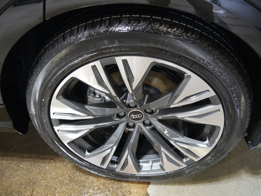 New 2026 Audi Q8 Premium Plus image 13