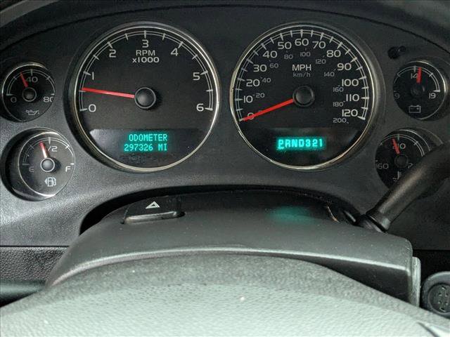 Used 2008 Chevrolet Suburban LT image 11