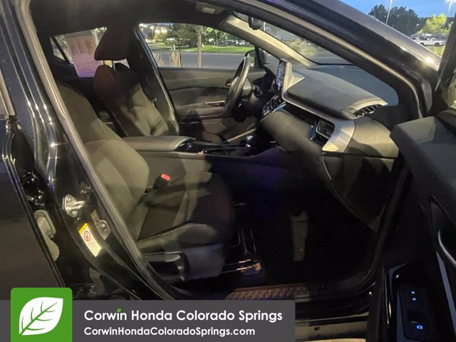 Used 2019 Toyota C-HR XLE FWD image 32