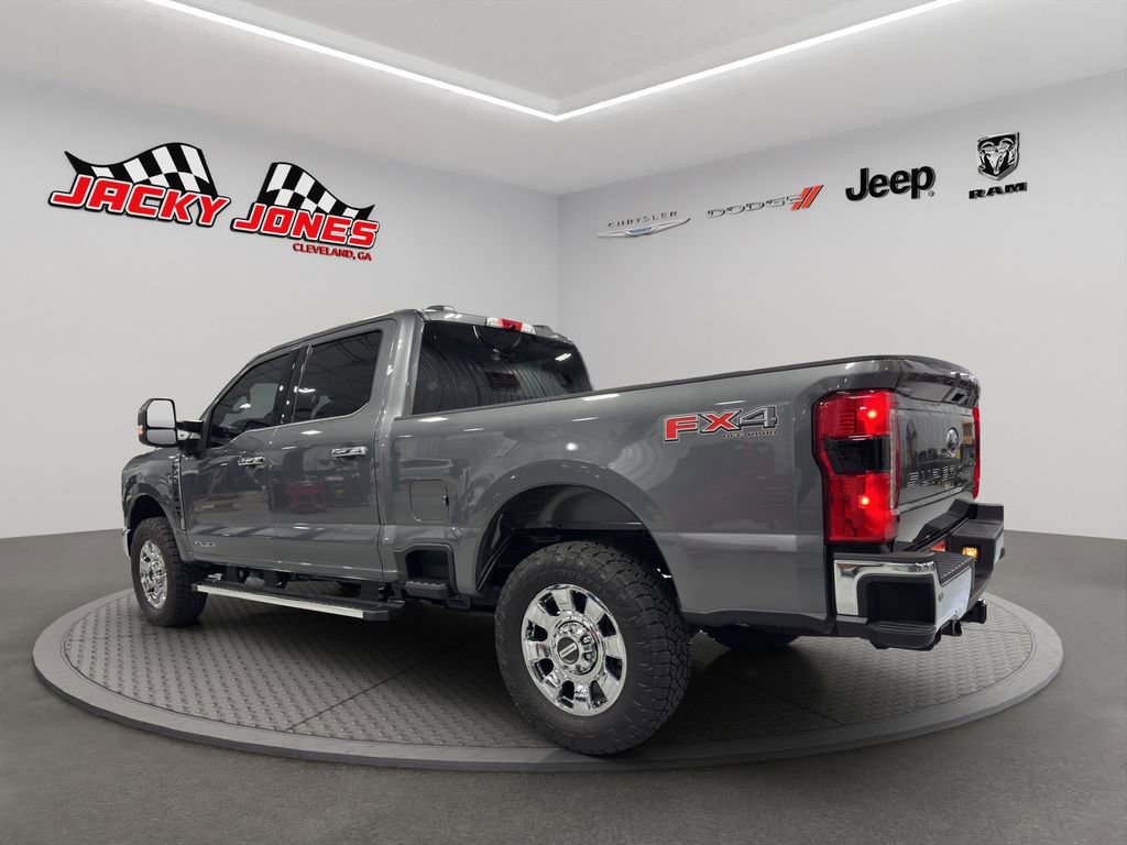 Used 2025 Ford F250 Lariat w/ Chrome Package image 3