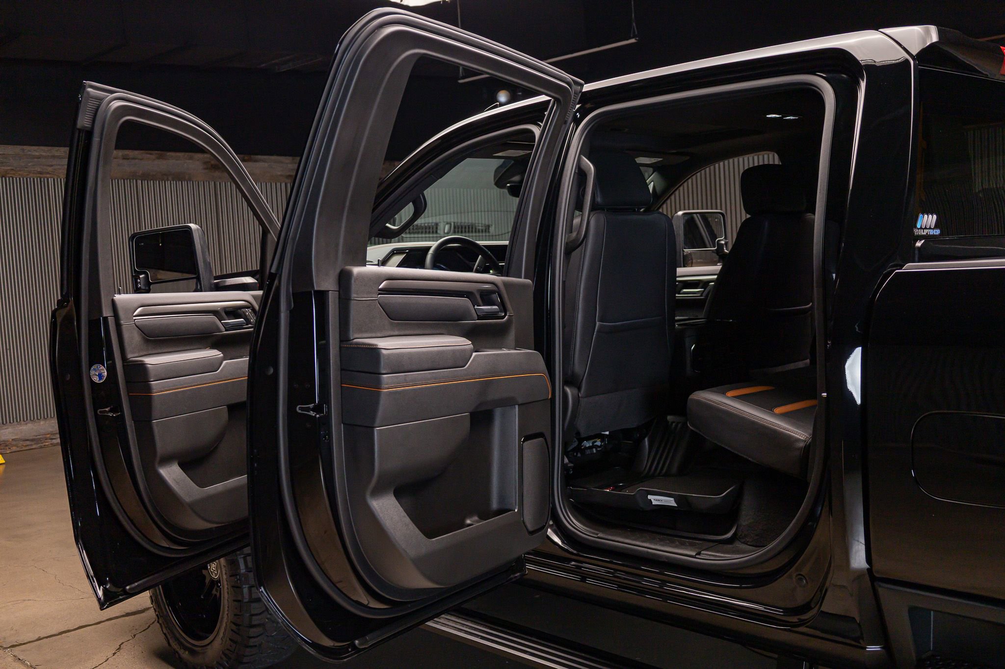 Used 2025 GMC Sierra 2500 AT4 w/ AT4 Premium Plus Package image 27