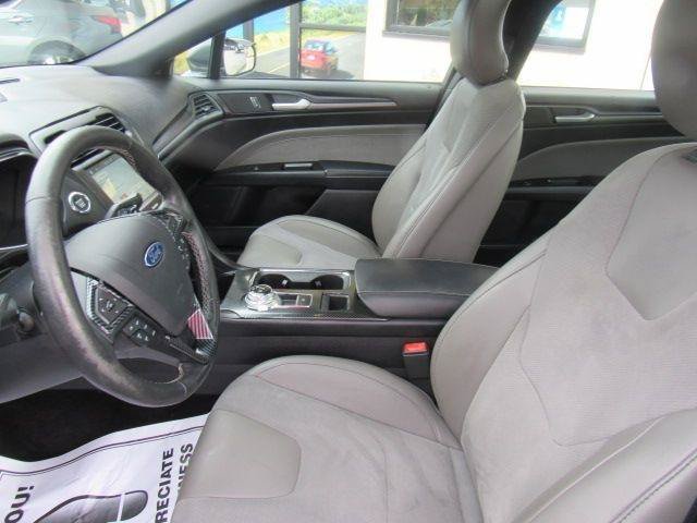 Used 2017 Ford Fusion Sport w/ Equipment Group 401A AWD/4WD image 17