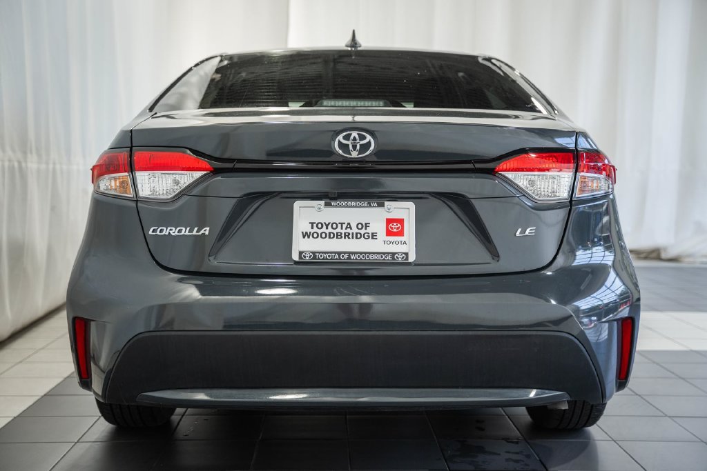Used 2025 Toyota Corolla LE FWD image 5