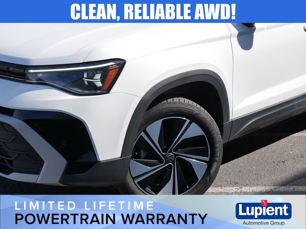 Used 2025 Volkswagen Taos SE image 27