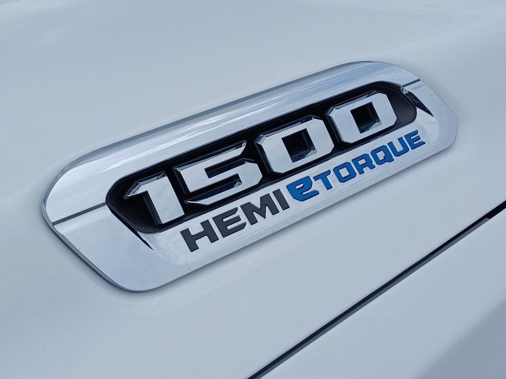 Used 2023 RAM 1500 Laramie AWD/4WD image 6