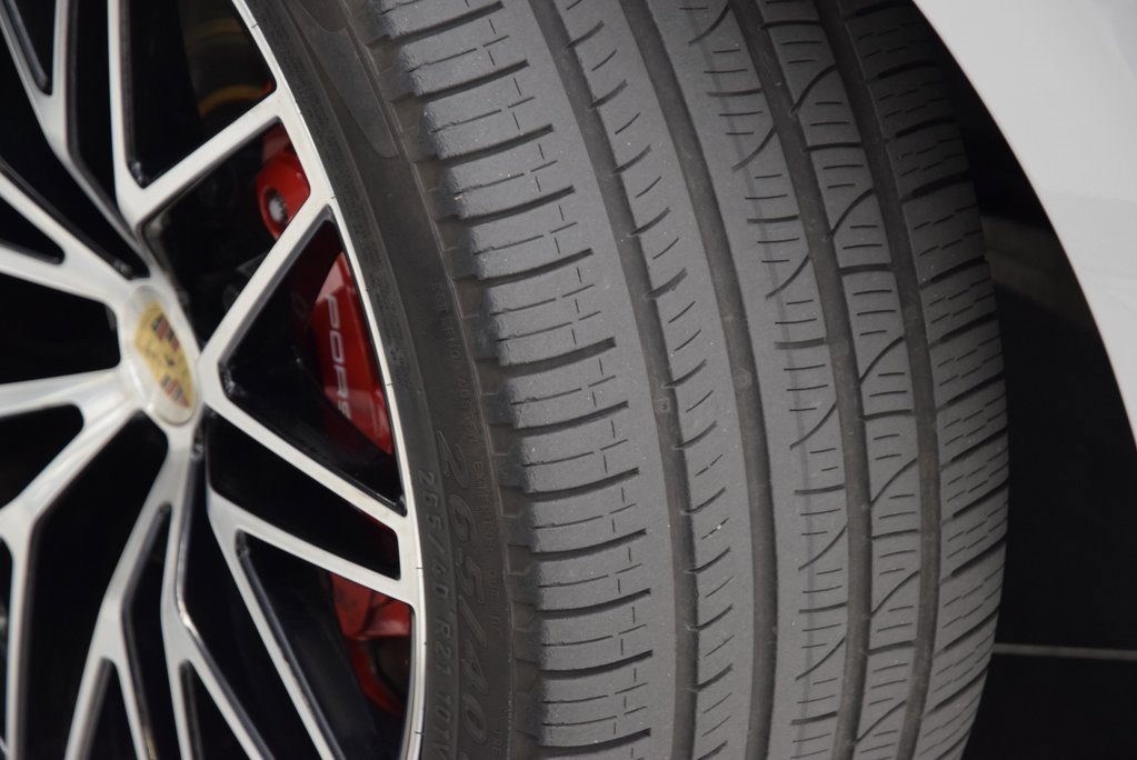 Used 2023 Porsche Macan S image 30