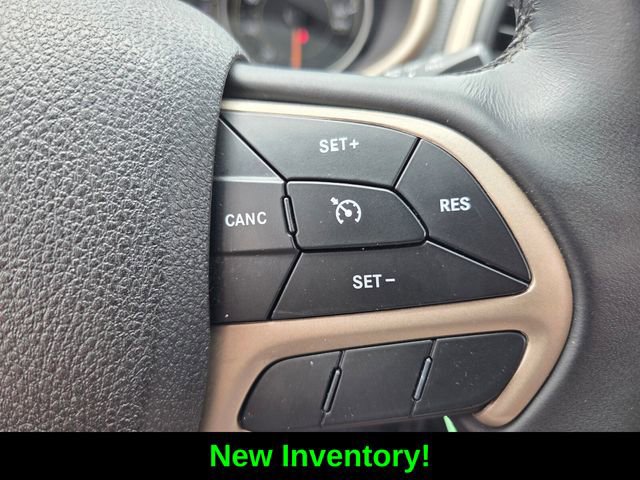 Used 2018 Jeep Cherokee Latitude w/ Altitude Package FWD image 26