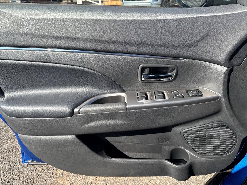 New 2027 Mitsubishi Outlander Sport SE FWD image 32