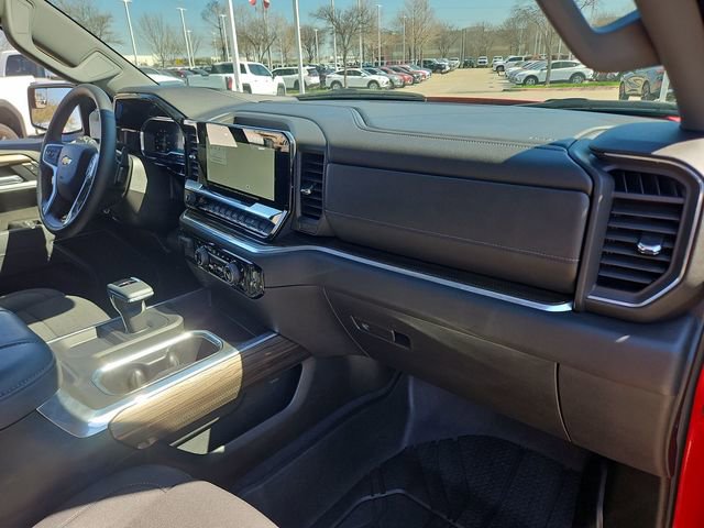 Used 2025 Chevrolet Silverado 1500 LT RWD image 27