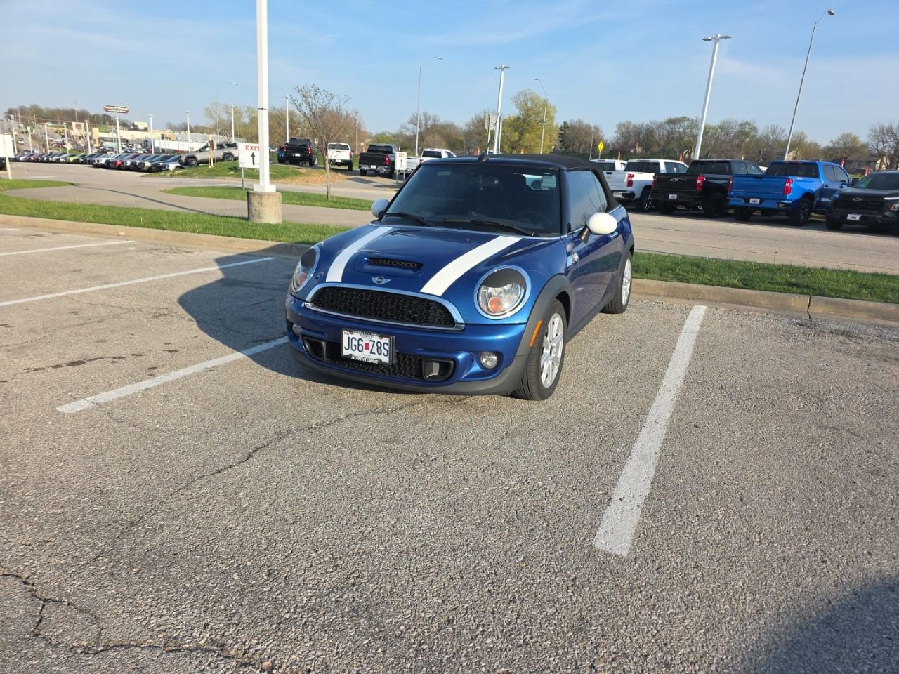 Used 2015 MINI Cooper S image 1