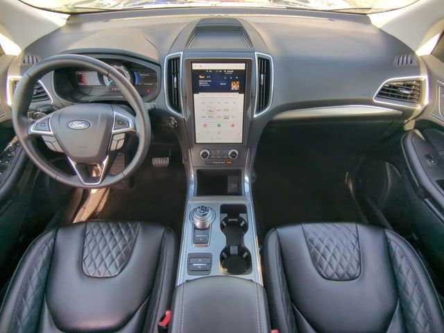 Used 2024 Ford Edge Titanium image 18