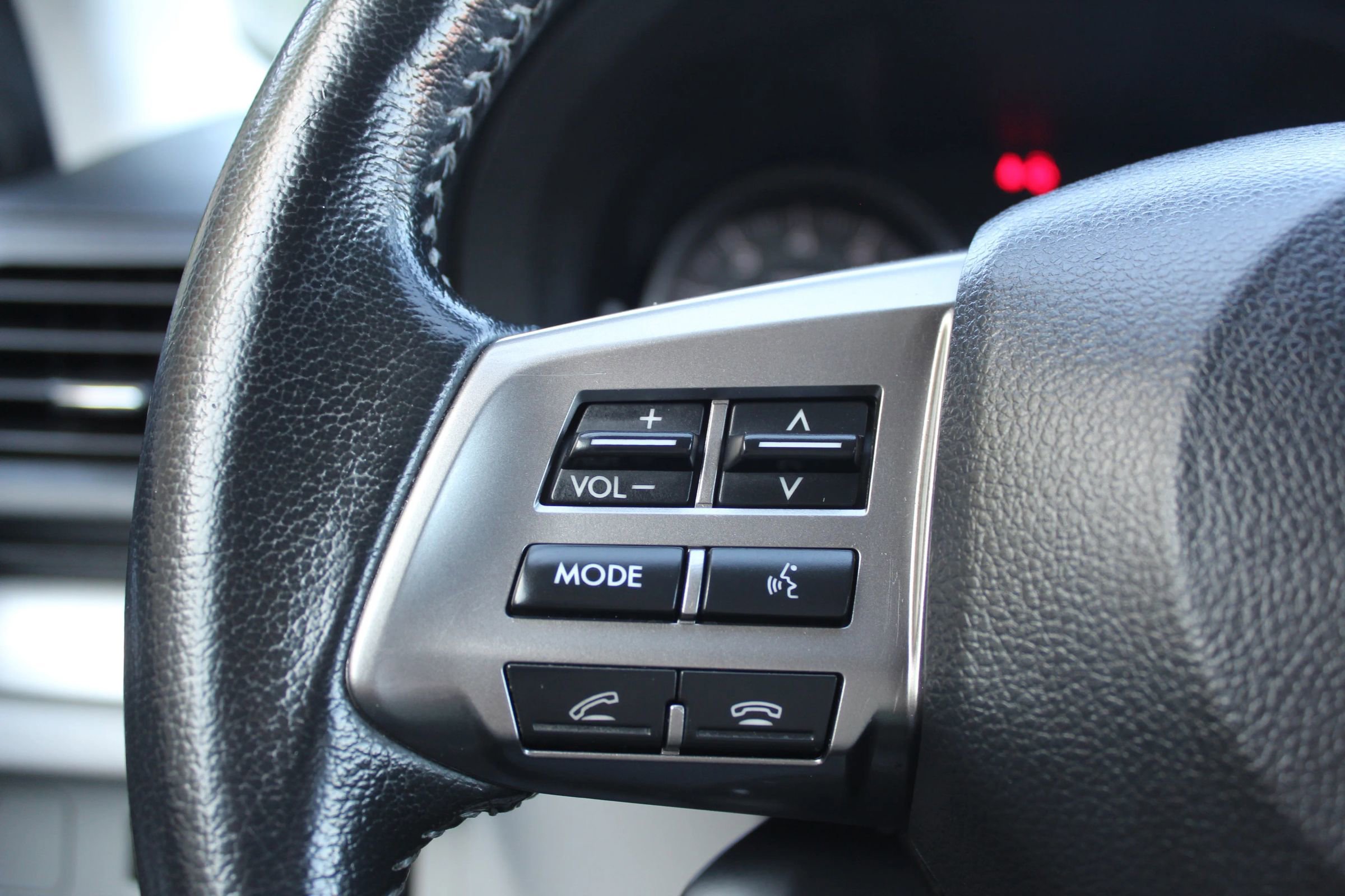 Used 2014 Subaru Forester 2.5i Limited image 25