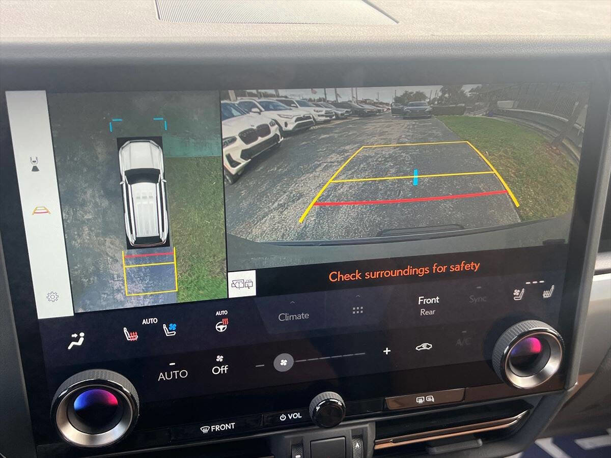 Used 2025 Lexus GX 550 Luxury+ AWD 4dr SUV image 14