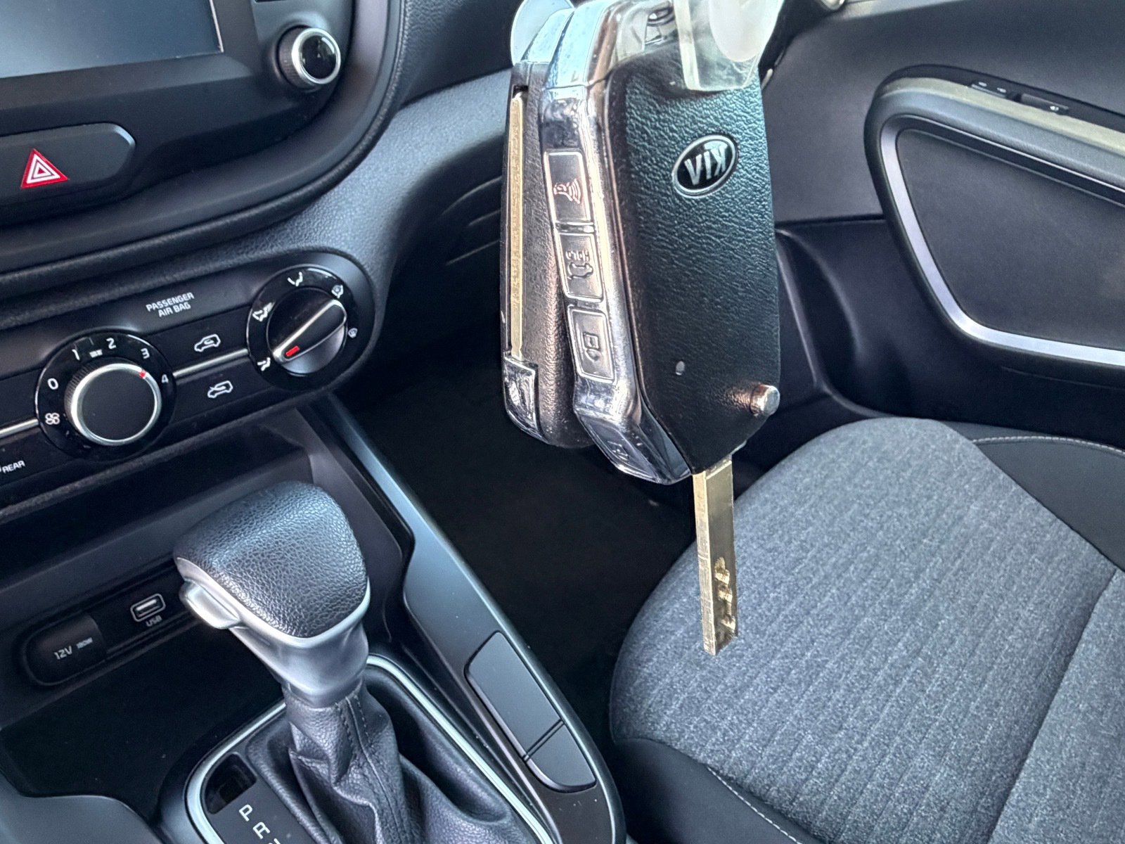 Certified 2020 Kia Soul S FWD image 33