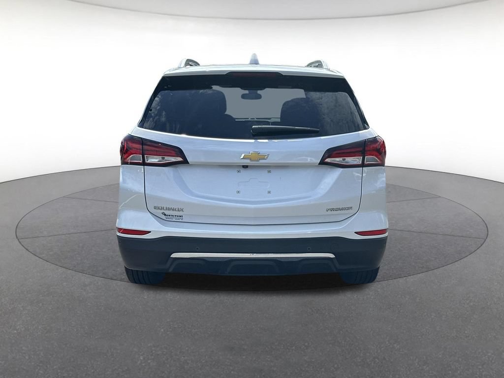 Used 2024 Chevrolet Equinox Premier FWD image 4