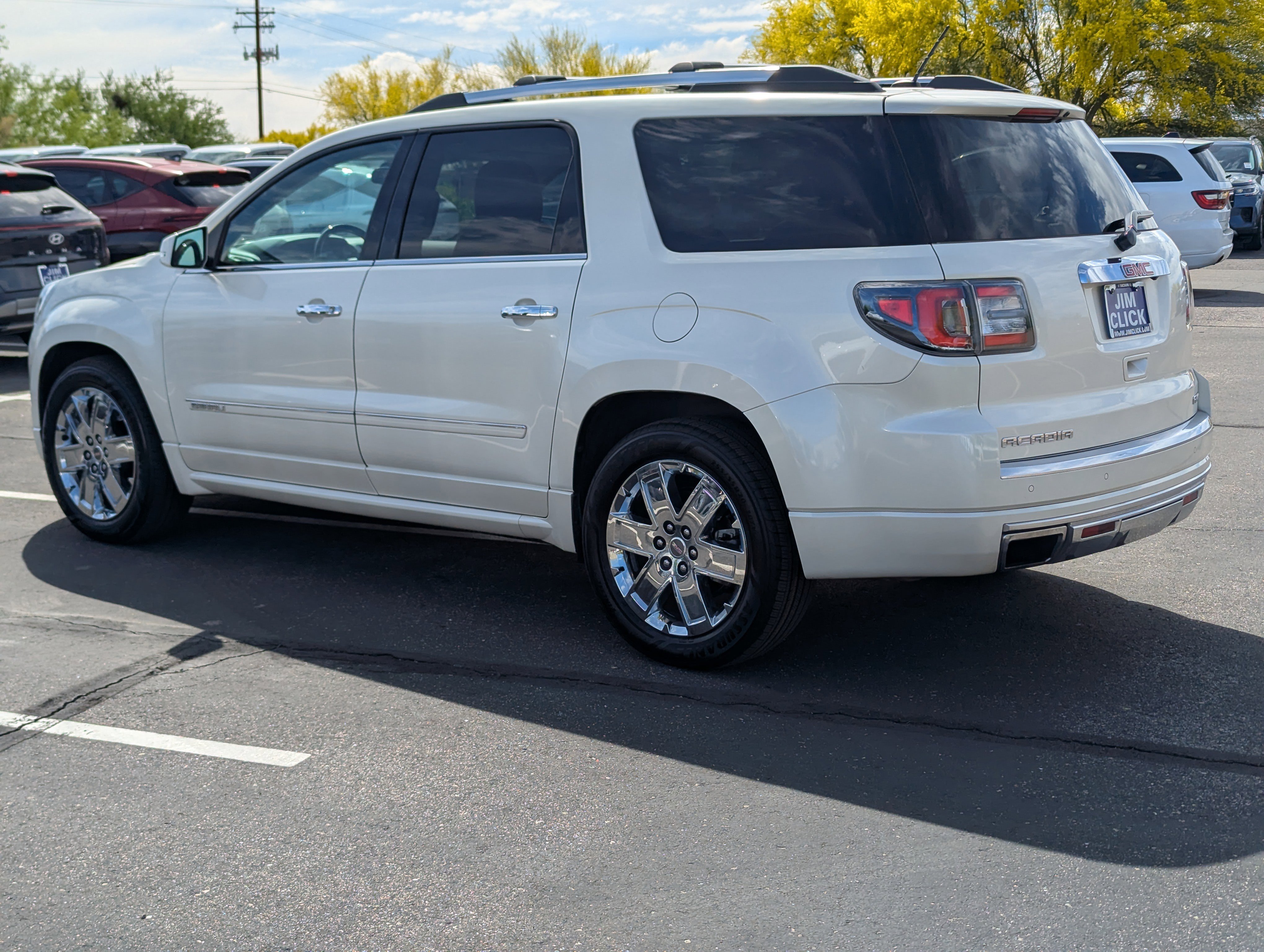 Used 2015 GMC Acadia Denali image 4