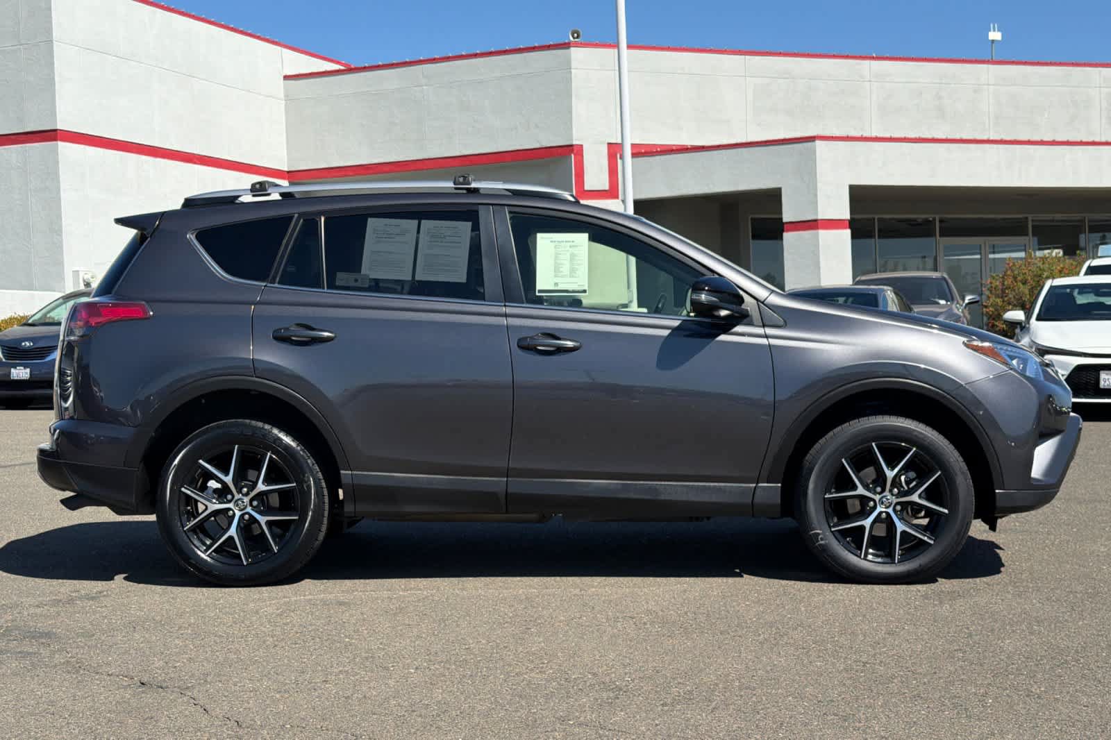 Used 2018 Toyota RAV4 SE w/ Power Extra Value Package FWD image 6