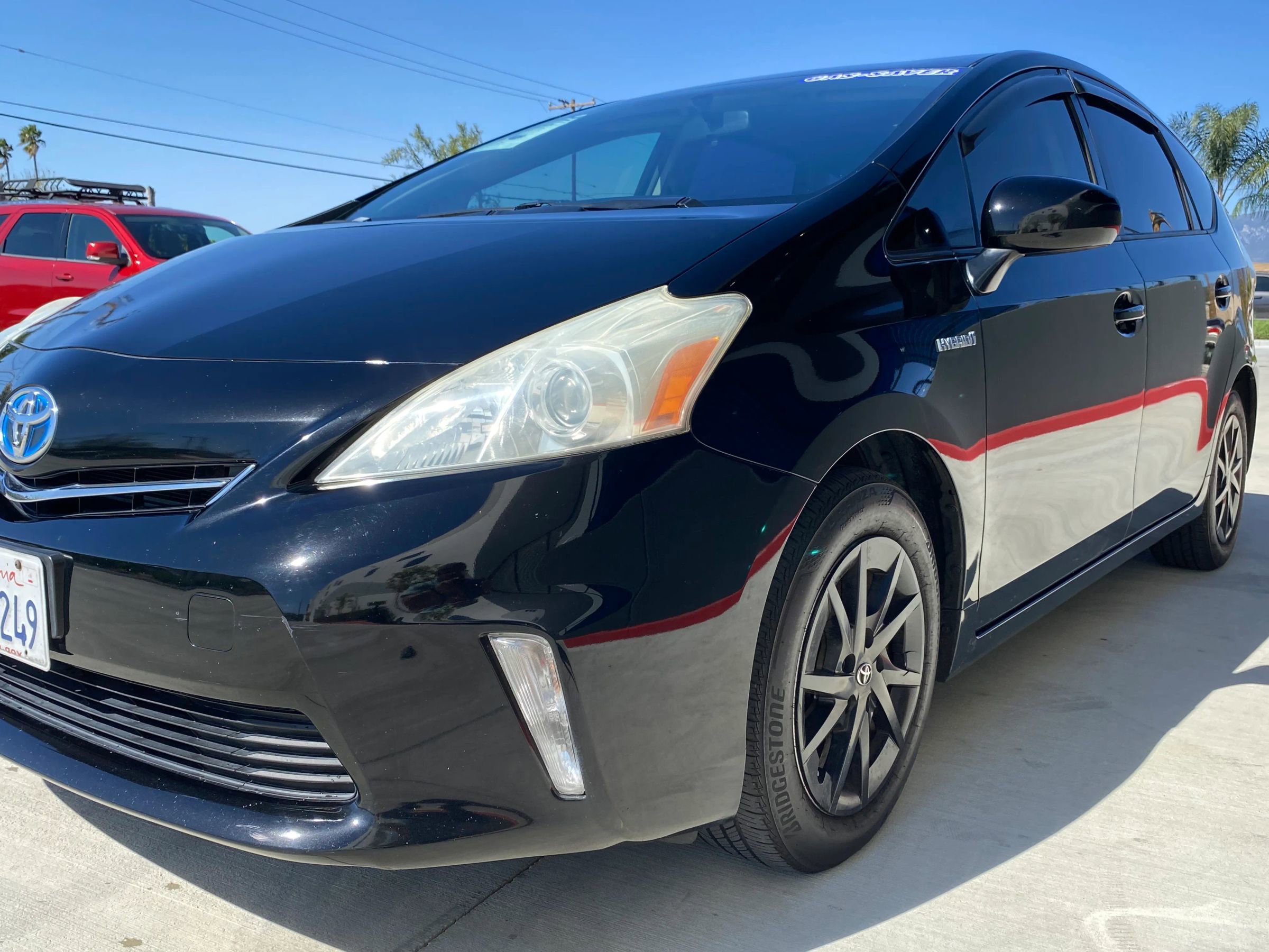 Used 2014 Toyota Prius V Three image 32