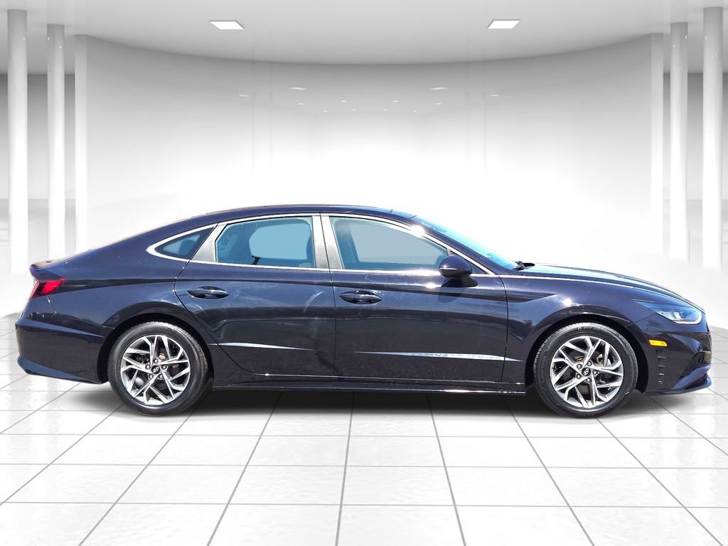 Used 2023 Hyundai Sonata SEL w/ Convenience Package image 2