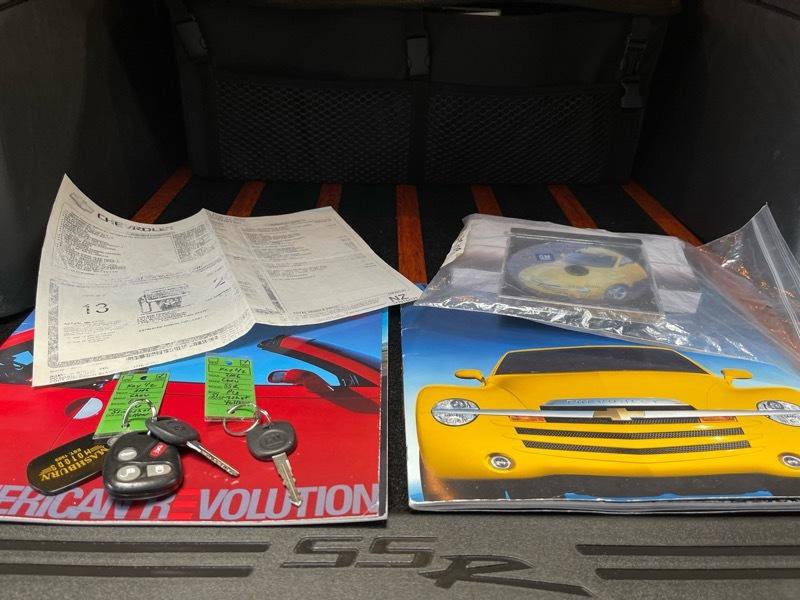 Used 2006 Chevrolet SSR w/ Preferred Equipment Group RWD image 45