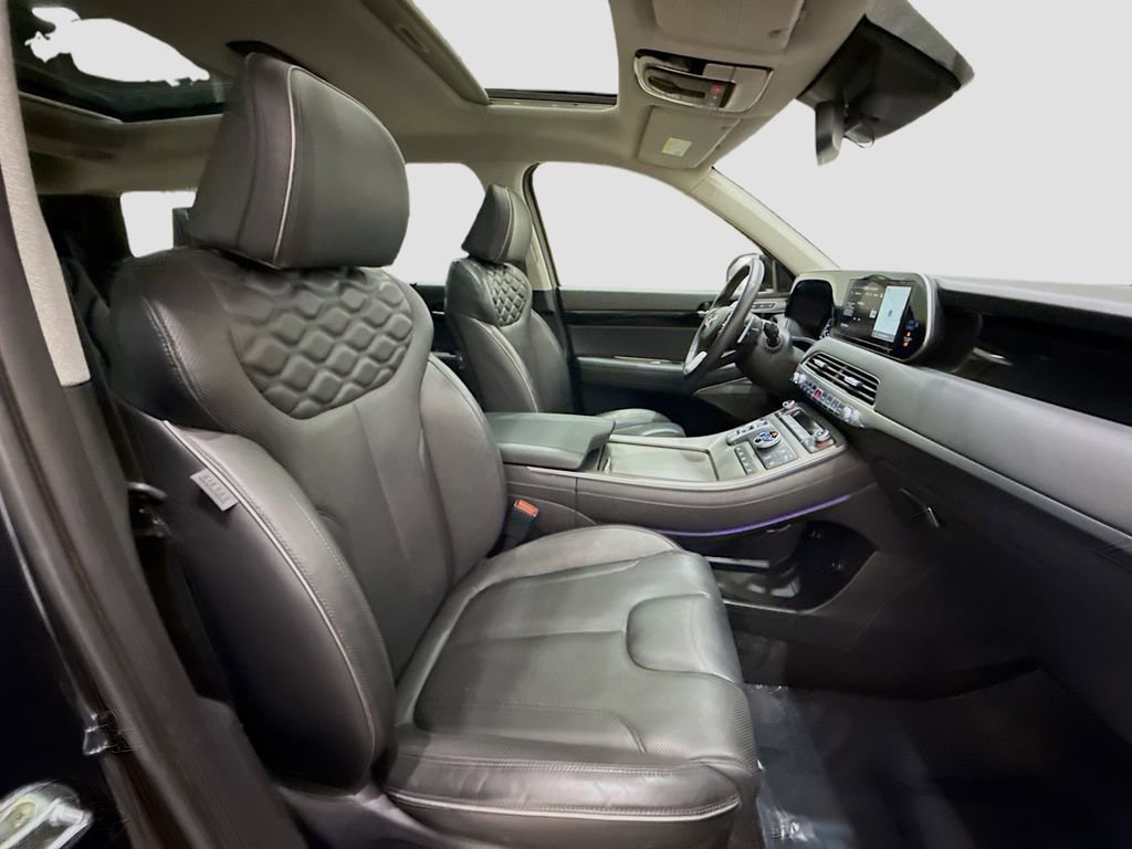 Used 2022 Hyundai Palisade Limited image 16