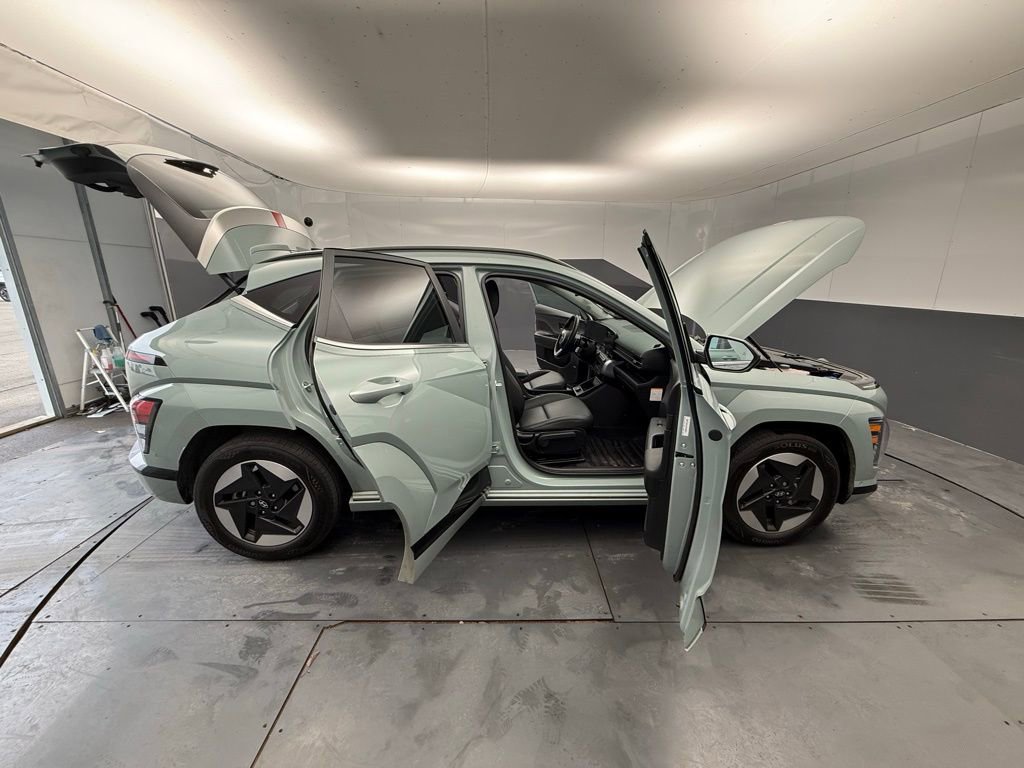 Used 2025 Hyundai Kona Limited image 19
