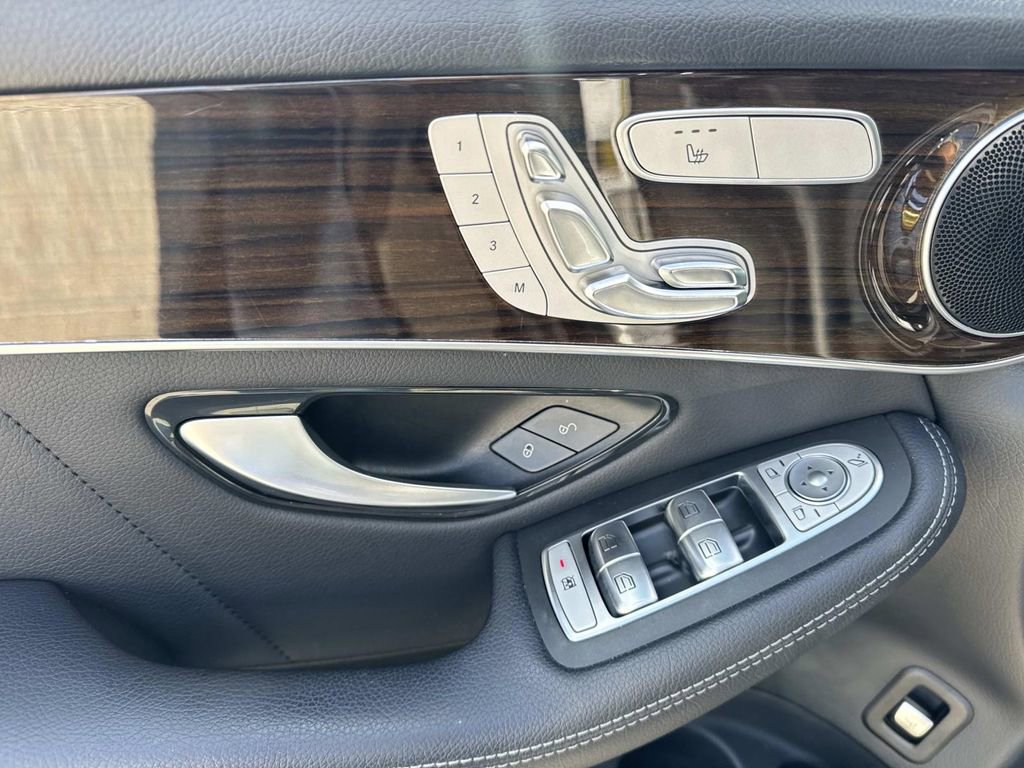 Used 2019 Mercedes-Benz GLC 300 image 19