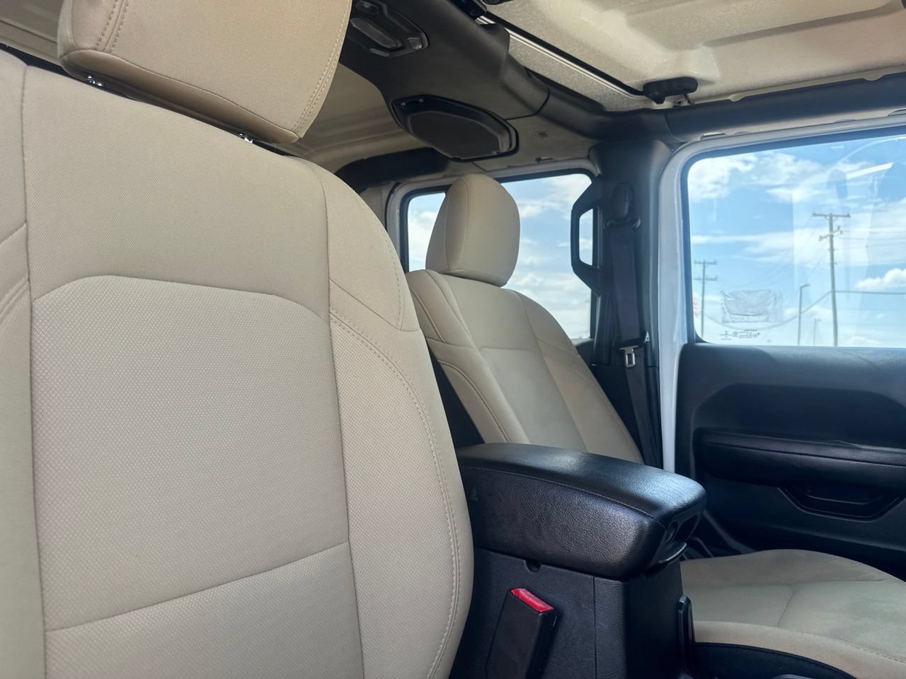 Used 2020 Jeep Gladiator Sport w/ Quick Order Package 24S AWD/4WD image 27