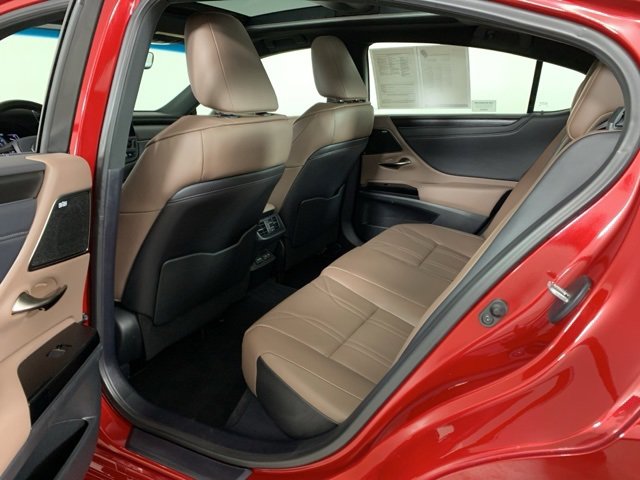 Used 2025 Lexus ES 350 350 Luxury w/ Accessory Package (Z2) image 35