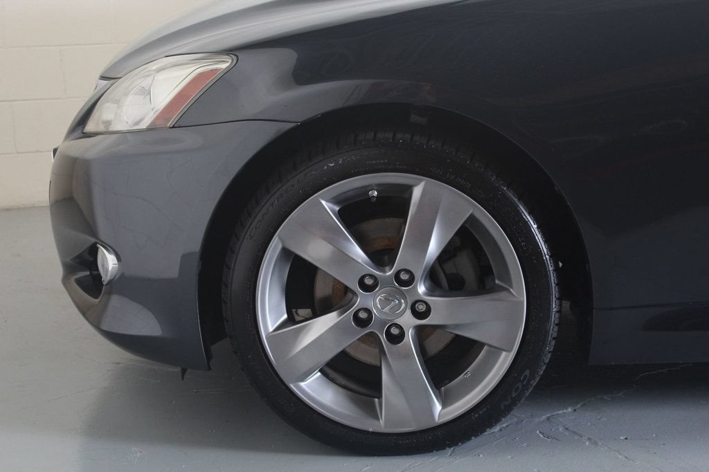 Used 2010 Lexus IS 250C w/ Luxury Pkg RWD image 14