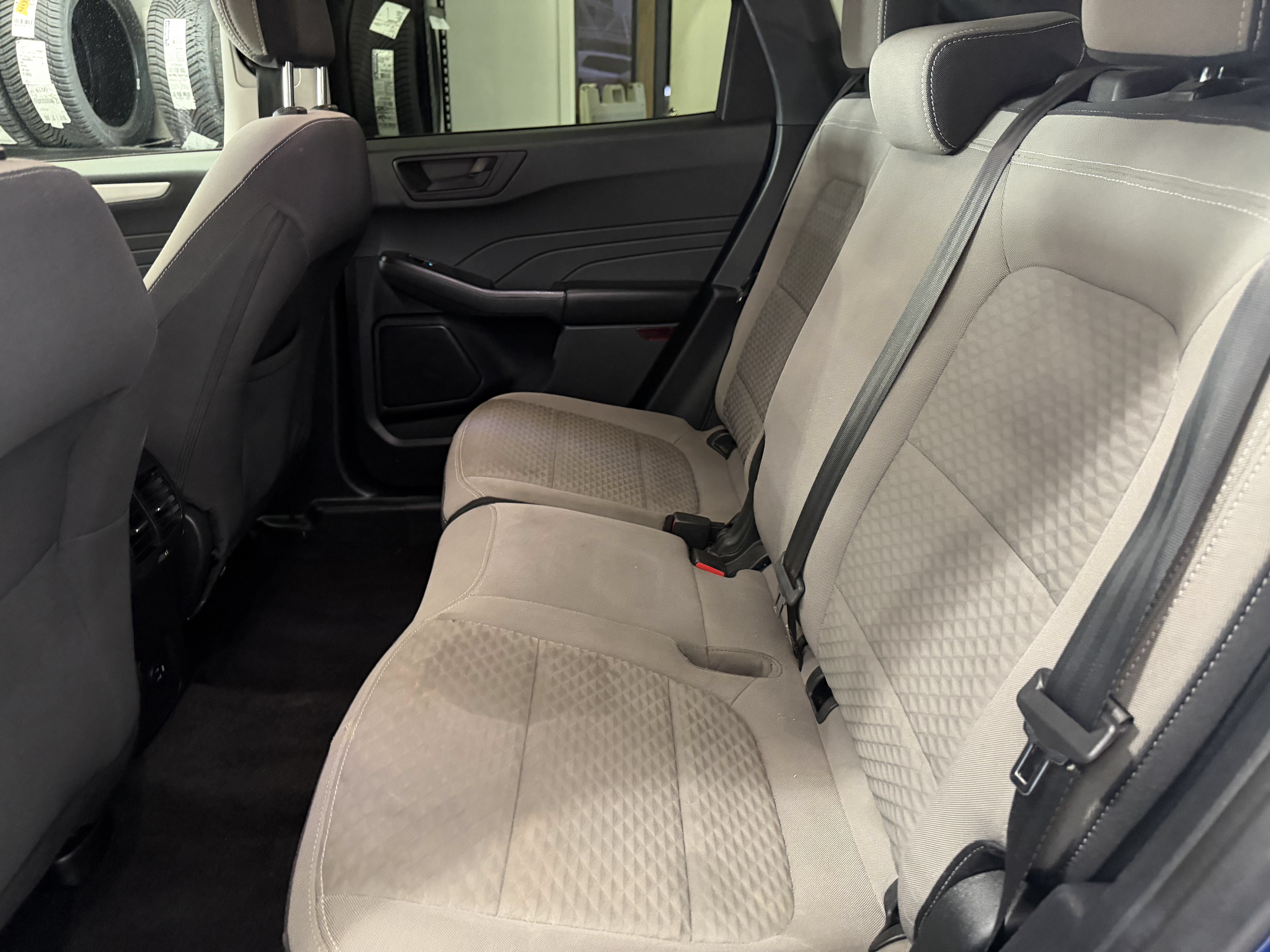 Used 2022 Ford Escape SE FWD image 23