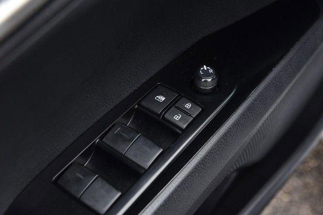 Used 2025 Toyota Camry LE image 9