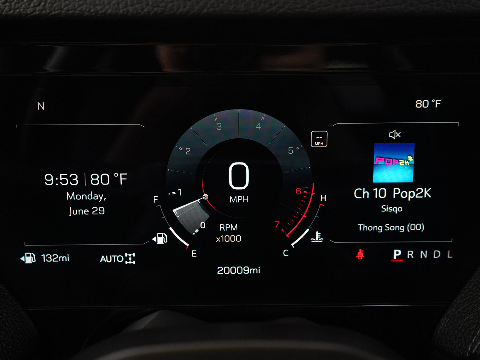 Used 2025 GMC Yukon Denali w/ Sun & Power Step Package AWD/4WD image 25