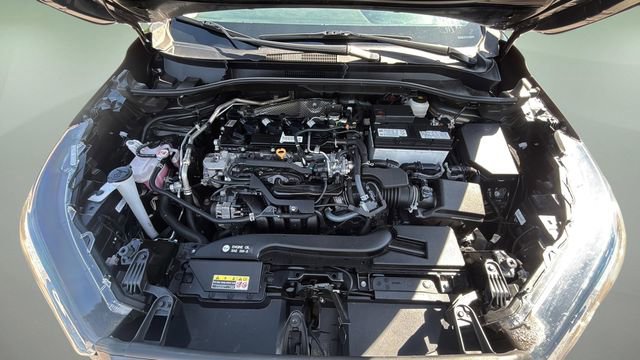 Used 2024 Toyota Corolla Cross LE FWD image 32