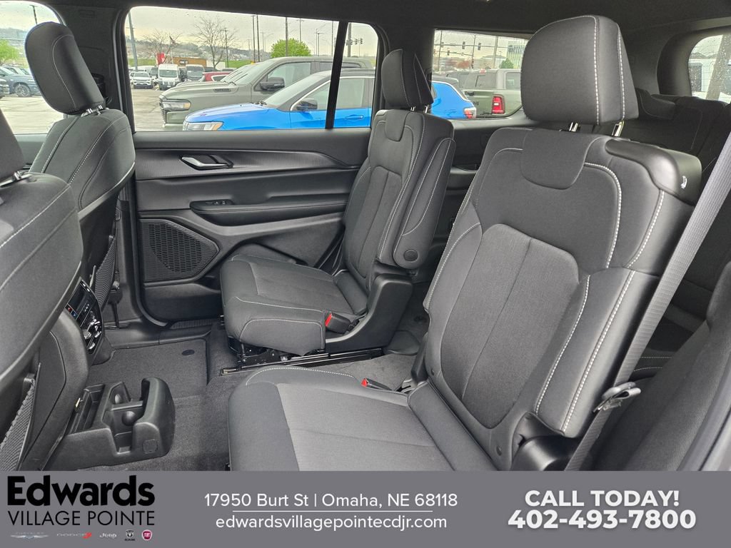 New 2026 Jeep Grand Cherokee L Laredo AWD/4WD image 27