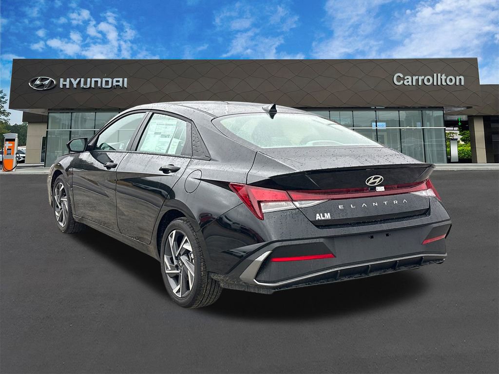 New 2025 Hyundai Elantra Sport image 7