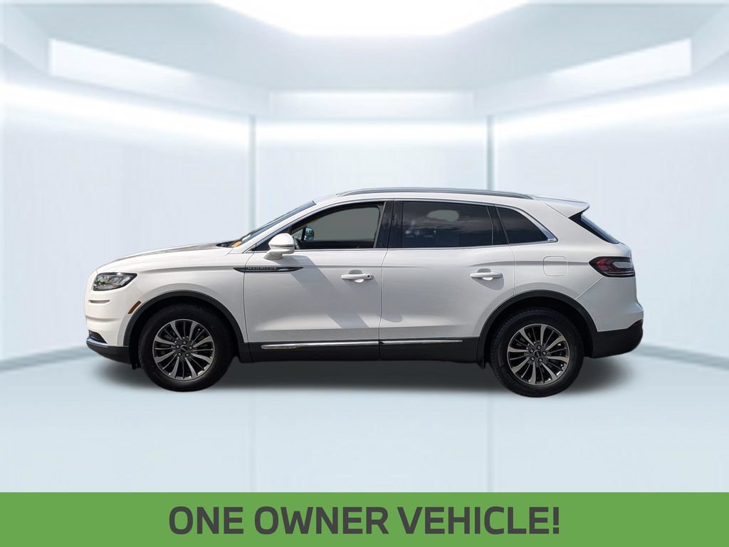 Used 2023 Lincoln Nautilus Reserve w/ Cargo Utility Package AWD/4WD image 2