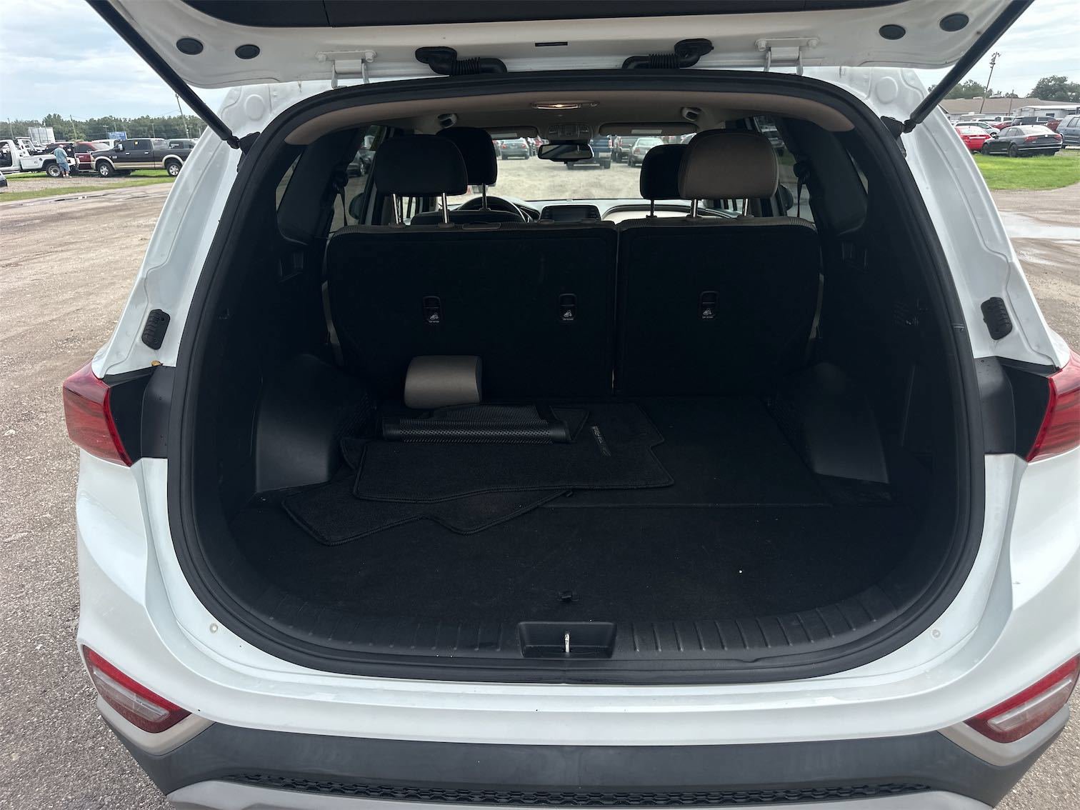 Used 2020 Hyundai Santa Fe SEL FWD image 14