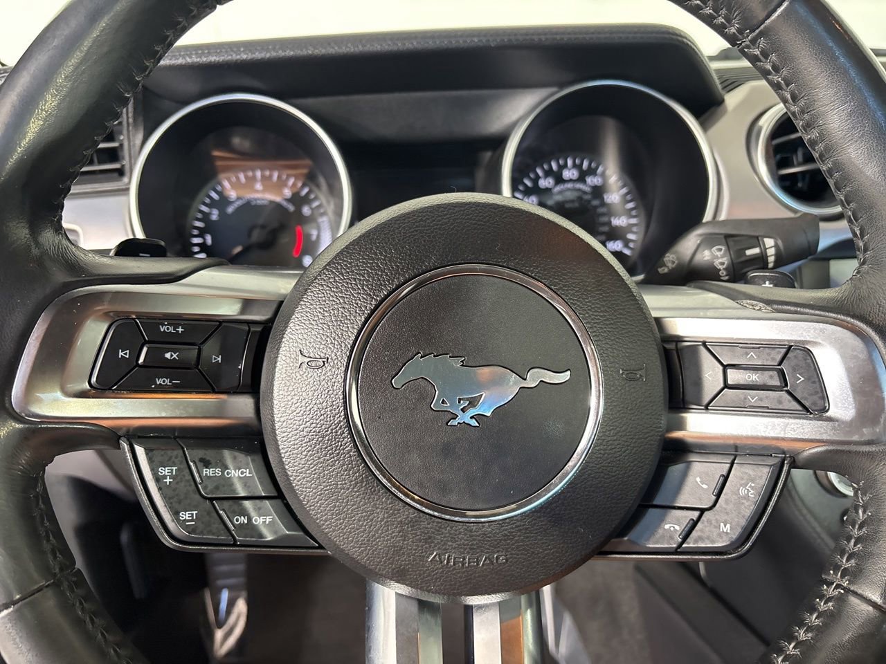 Used 2020 Ford Mustang Premium image 12
