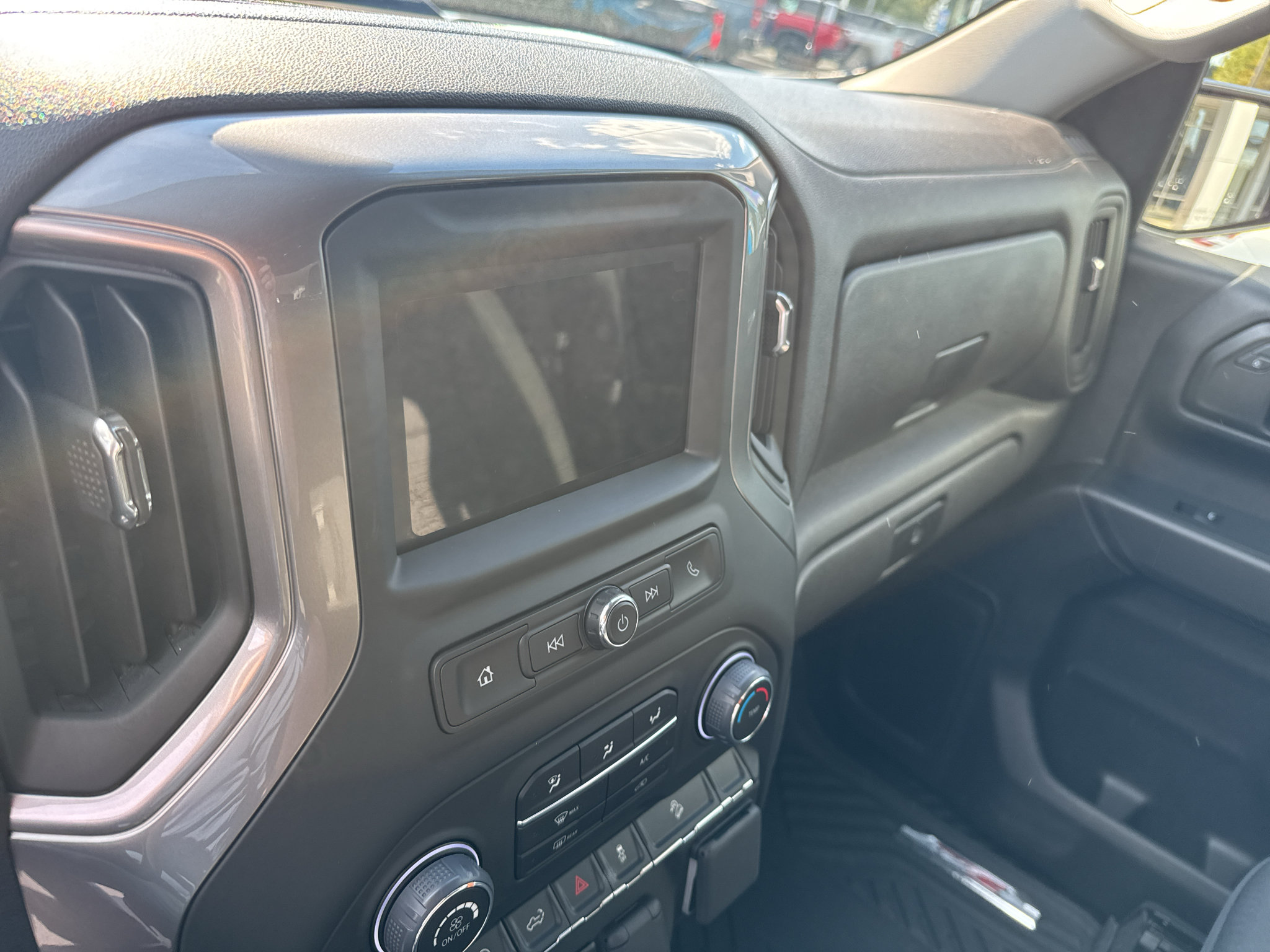Used 2024 Chevrolet Silverado 1500 Custom Trail Boss AWD/4WD image 18