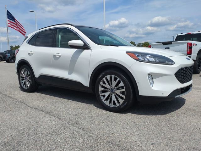 Used 2021 Ford Escape Titanium image 2