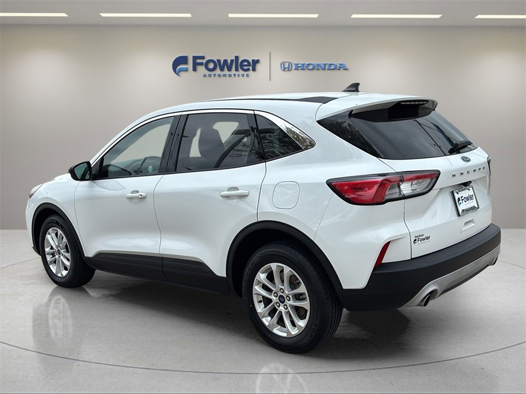 Used 2022 Ford Escape SE image 4