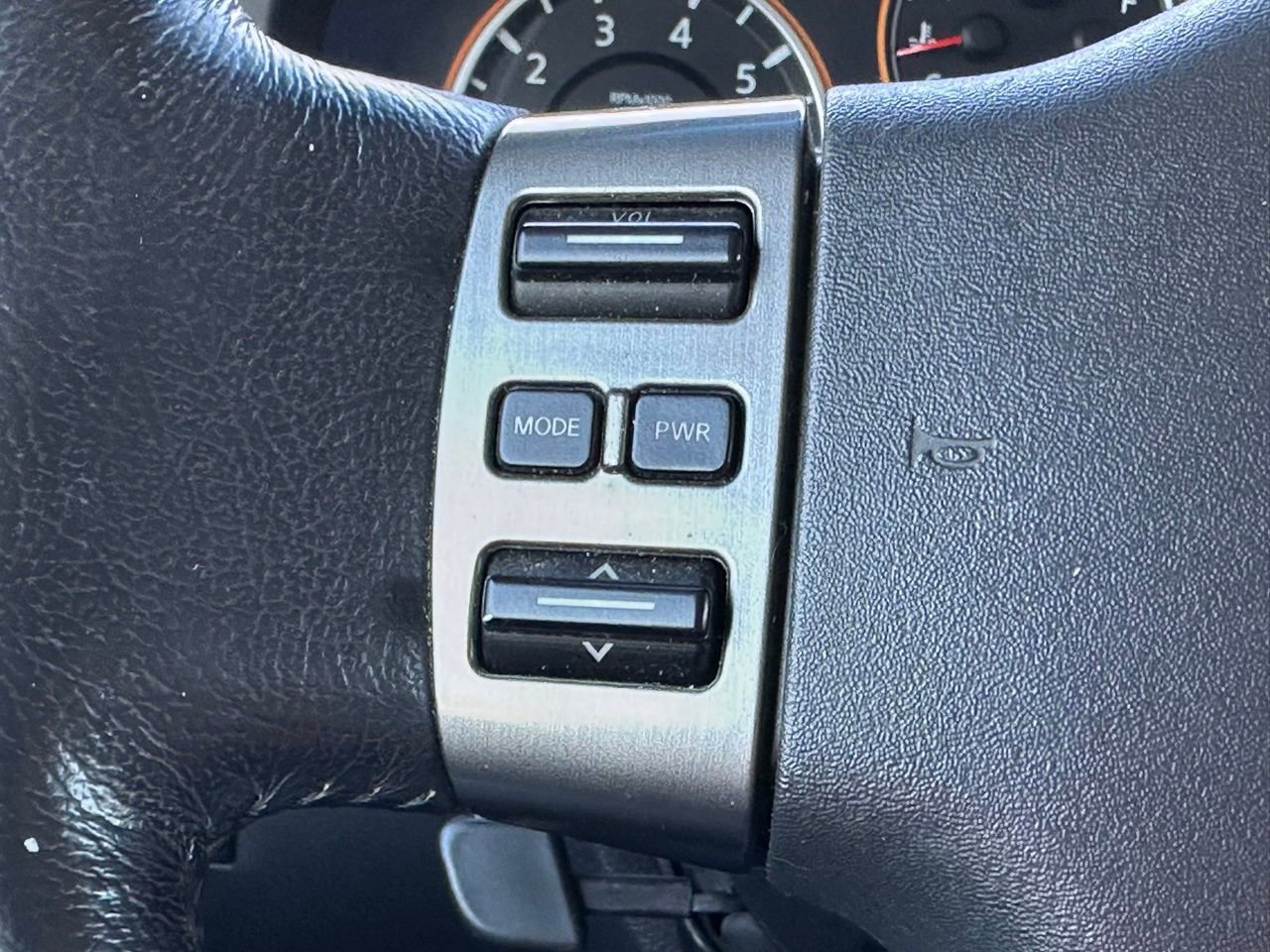 Used 2011 Nissan Armada SV image 26