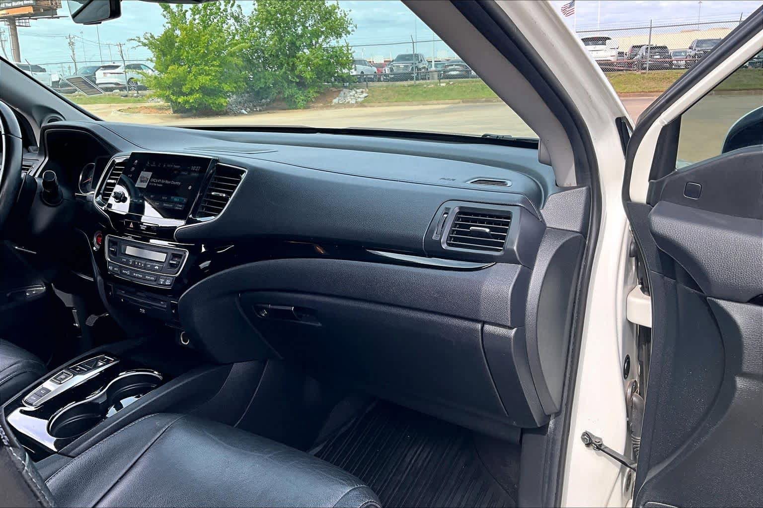 Used 2019 Honda Pilot Touring image 18