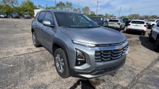 New 2027 Chevrolet Equinox LT w/ LPO, Floor Liner Package FWD image 4