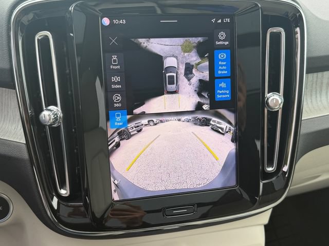 Certified 2024 Volvo XC40 B5 Plus w/ Protection Package Premier AWD/4WD image 23