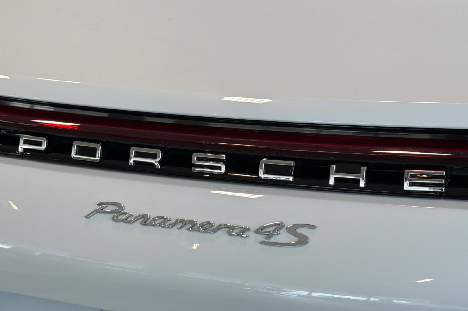 Used 2021 Porsche Panamera 4S AWD/4WD image 33