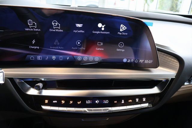 New 2026 Cadillac Lyriq V image 16