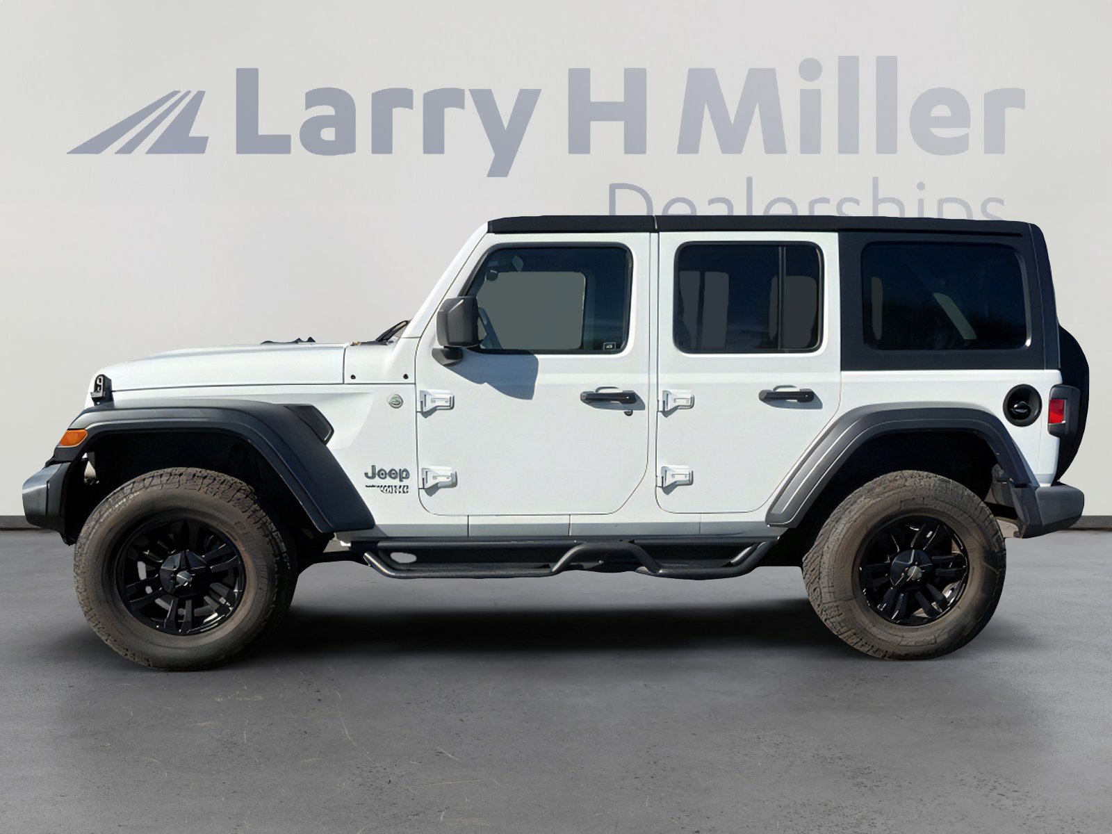 Used 2018 Jeep Wrangler Unlimited Sport S image 2