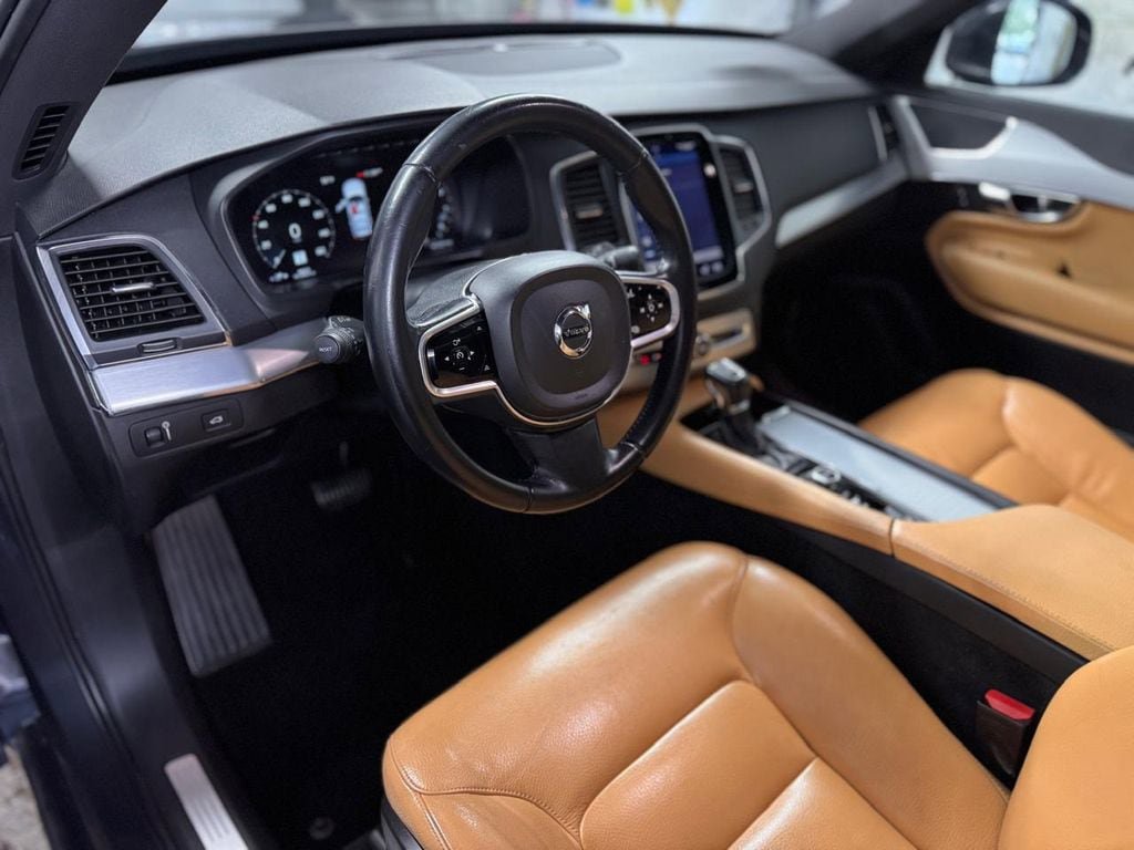 Used 2017 Volvo XC90 T6 Momentum w/ Vision Package AWD/4WD image 13